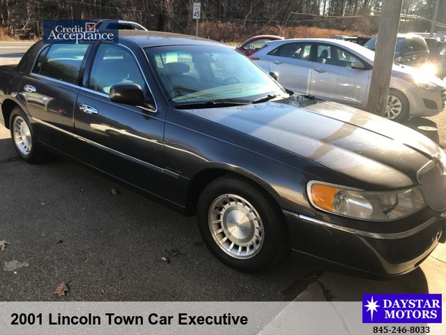 2001 Lincoln Town Car Executive