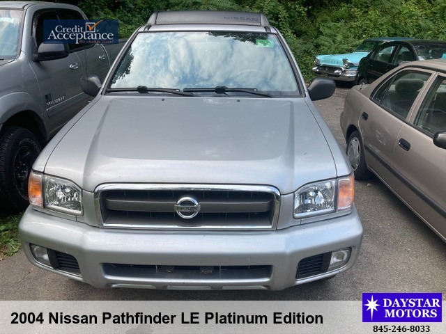 2004 Nissan Pathfinder LE Platinum Edition 