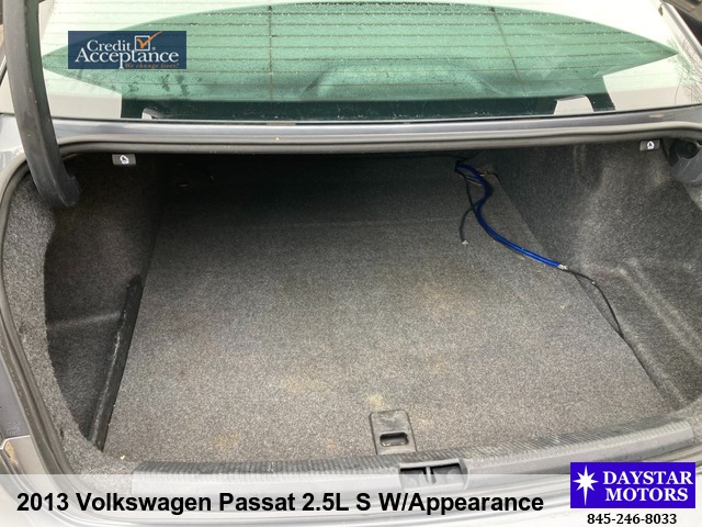 2013 Volkswagen Passat 2.5L S W/Appearance
